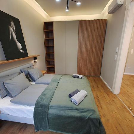 City Center 2, Cozy And Modern 2Br In The City Center Budapeste Exterior foto