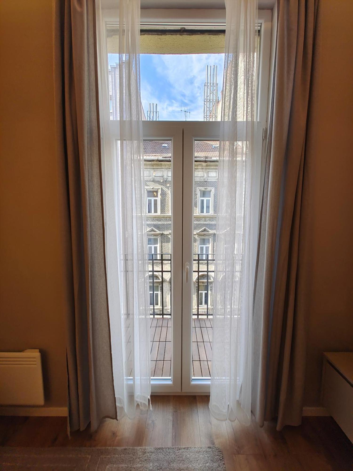City Center 2, Cozy And Modern 2Br In The City Center Budapeste Exterior foto