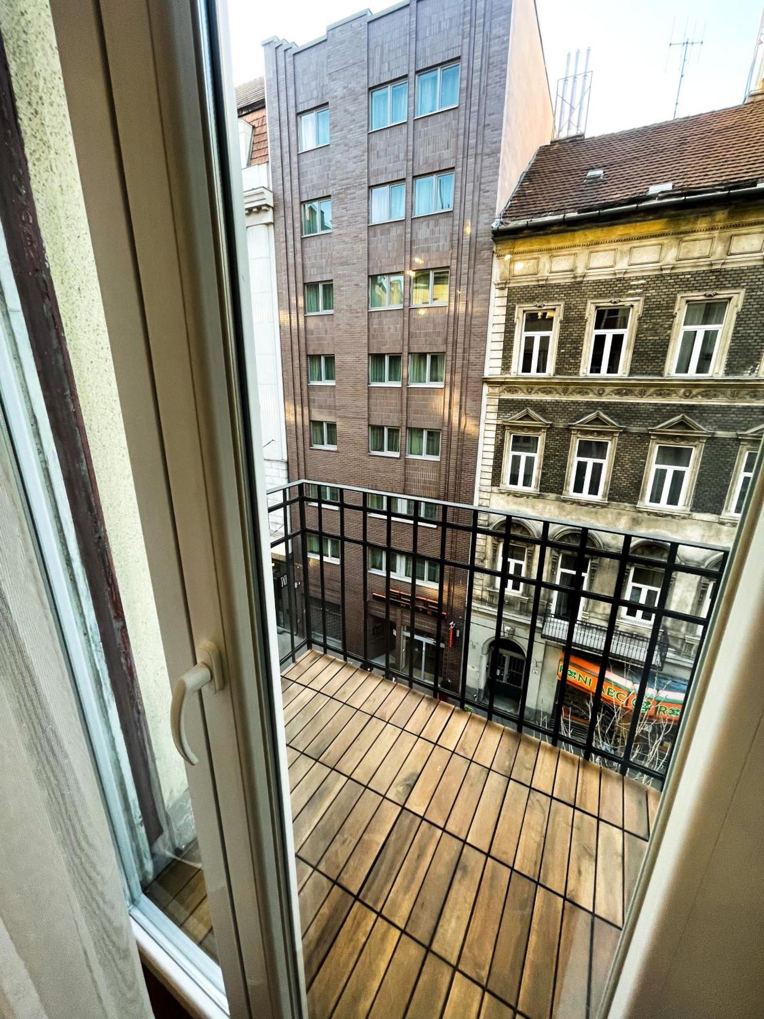 City Center 2, Cozy And Modern 2Br In The City Center Budapeste Exterior foto